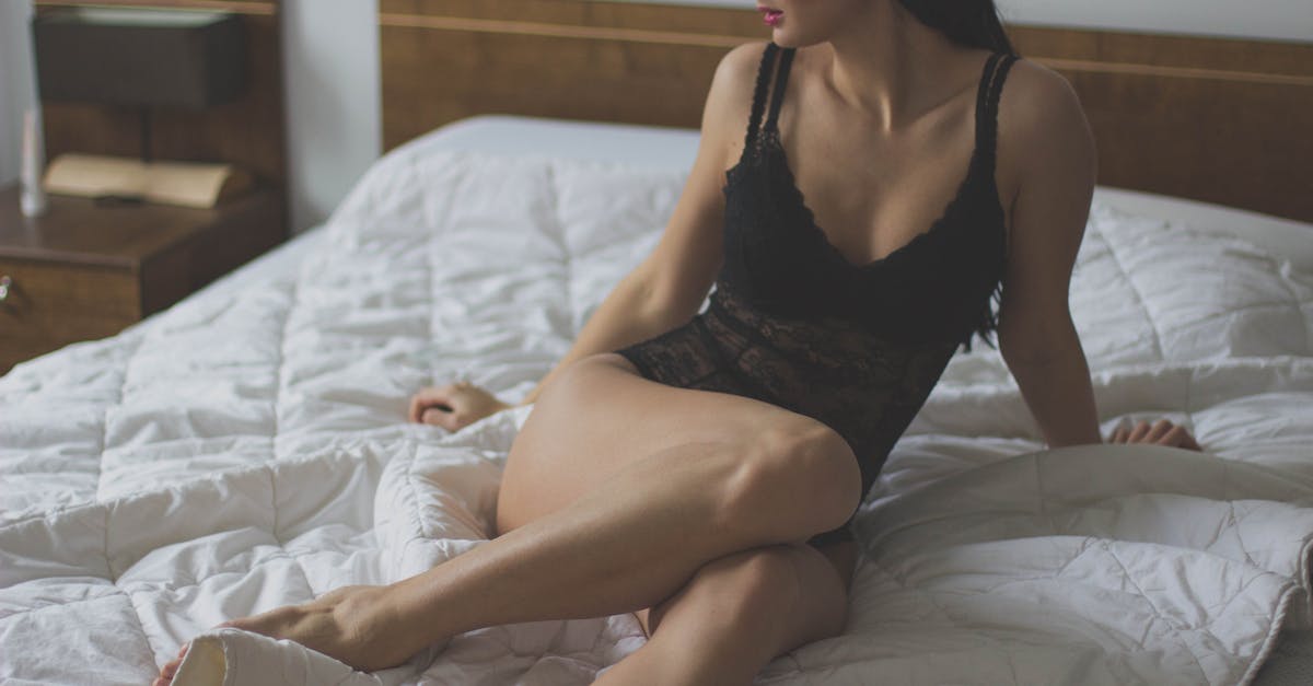 découvrez notre collection de lingerie raffinée, alliant élégance et confort. profitez de modèles variés, allant des ensembles sensuels aux pièces confortables, pour sublimer votre féminité au quotidien.