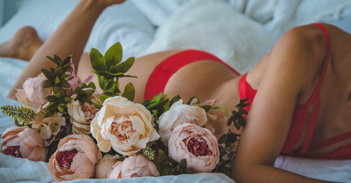 découvrez notre collection de lingerie élégante et confortable, conçue pour sublimer votre silhouette. que vous recherchiez des ensembles raffinés, des pièces en dentelle ou des modèles confortables pour le quotidien, trouvez la lingerie parfaite qui allie style et bien-être.