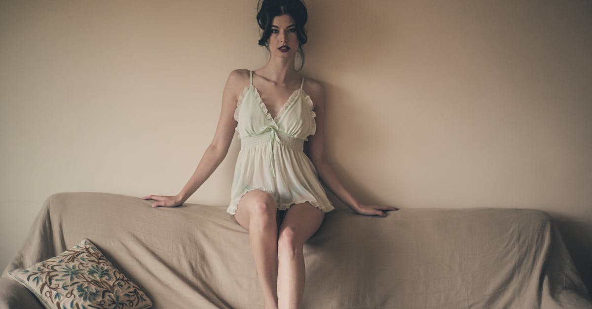découvrez notre collection de lingerie raffinée alliant élégance, confort et sensualité. trouvez des pièces parfaitement adaptées à votre style et à chaque occasion. offrez-vous une expérience unique et resplendissante.