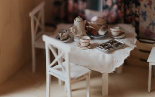 découvrez notre sélection de mini stimulateurs, des vibromasseurs compacts et puissants, conçus pour le plaisir discret et la satisfaction instantanée. idéaux pour une utilisation en solo ou en couple, ces petits jouets intimes vous offrent des sensations uniques à emporter partout.