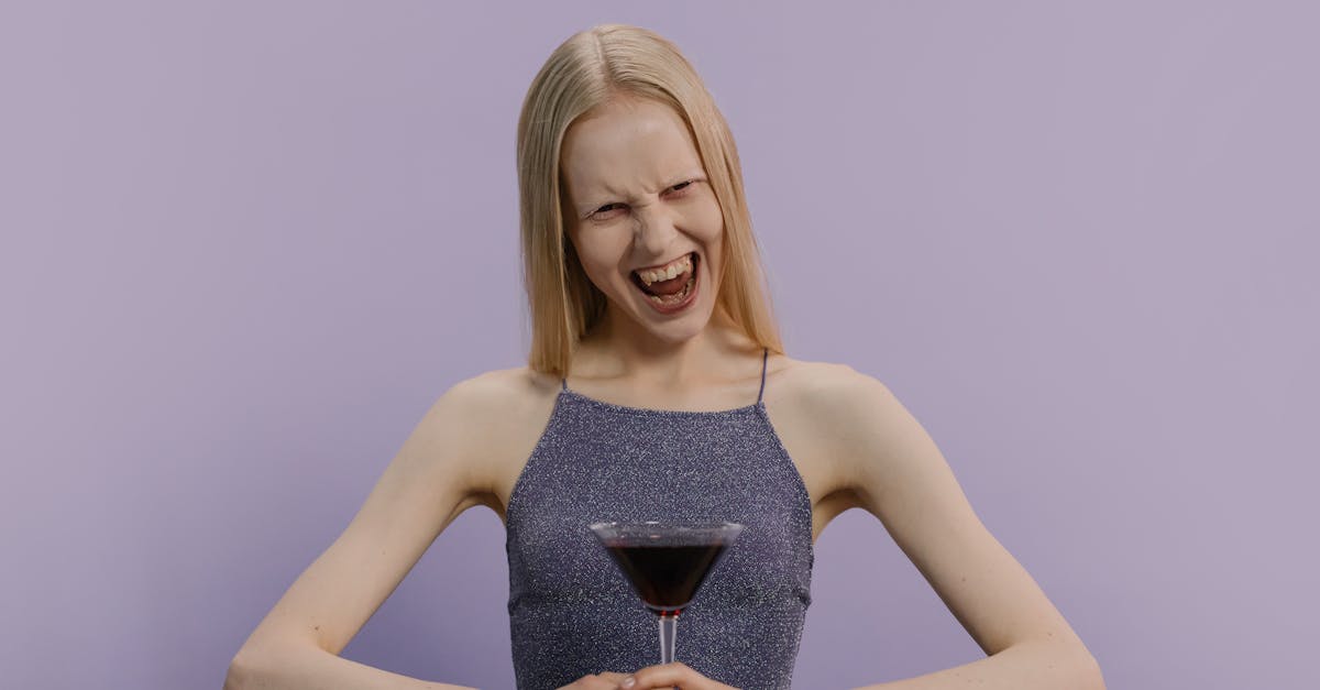 découvrez les tendances sexy en matière de costumes pour toutes les occasions. que ce soit pour halloween, une soirée à thème ou un événement spécial, explorez les styles audacieux et séduisants qui mettront en valeur votre personnalité. soyez la star de la fête avec nos idées de costumes tendance et captivants !