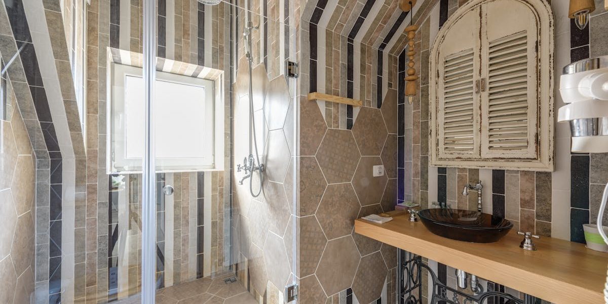 découvrez des astuces efficaces pour une organisation optimale de votre salle de bain. maximisez l'espace, rangez intelligemment et créez un environnement zen avec nos conseils pratiques et inspirants.