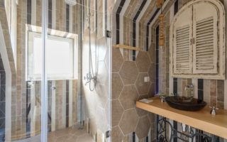 découvrez des astuces efficaces pour une organisation optimale de votre salle de bain. maximisez l'espace, rangez intelligemment et créez un environnement zen avec nos conseils pratiques et inspirants.