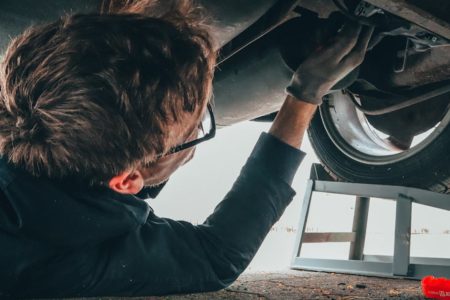 découvrez nos conseils essentiels pour l’entretien de votre voiture : astuces, fréquence des révisions et bonnes pratiques pour prolonger la durée de vie de votre véhicule et rouler en toute sécurité.