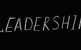 découvrez les clés du leadership : développez vos compétences, inspirez votre équipe et atteignez vos objectifs grâce à des conseils pratiques et des stratégies efficaces.
