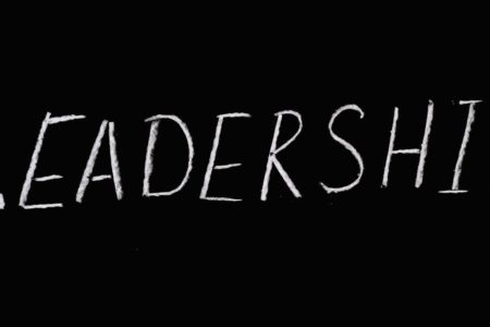 découvrez les clés du leadership : développez vos compétences, inspirez votre équipe et atteignez vos objectifs grâce à des conseils pratiques et des stratégies efficaces.