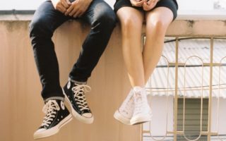 découvrez les dernières tendances de la mode, des styles incontournables aux couleurs du moment, pour rester à la pointe de la fashion cette saison.