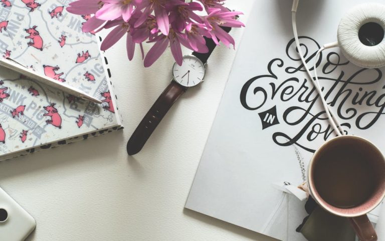 découvrez notre large sélection d'accessoires tendance pour compléter votre style au quotidien. qualité, originalité et livraison rapide garanties !