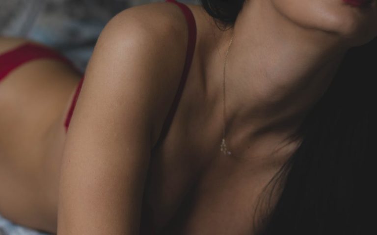 découvrez notre collection de lingerie élégante et confortable pour toutes les silhouettes. offrez-vous des sous-vêtements raffinés, adaptés à chaque occasion, à des prix irrésistibles.